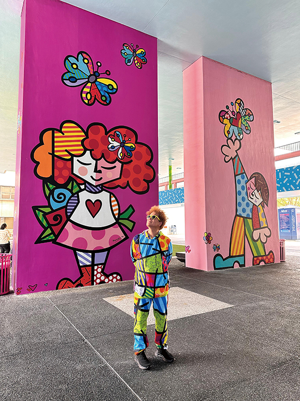 Romero Britto and mural